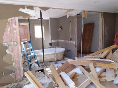 Bathroom-demo-DYI-tips